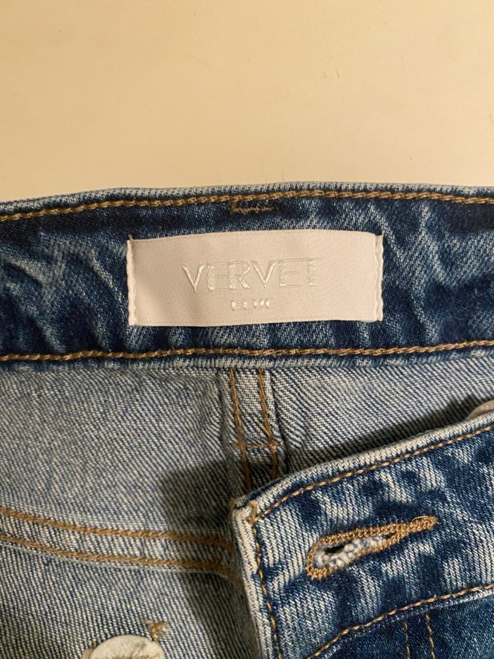 New With Tags – Vervet Blue Kate Barrel Leg Jeans - Picture 5 of 7